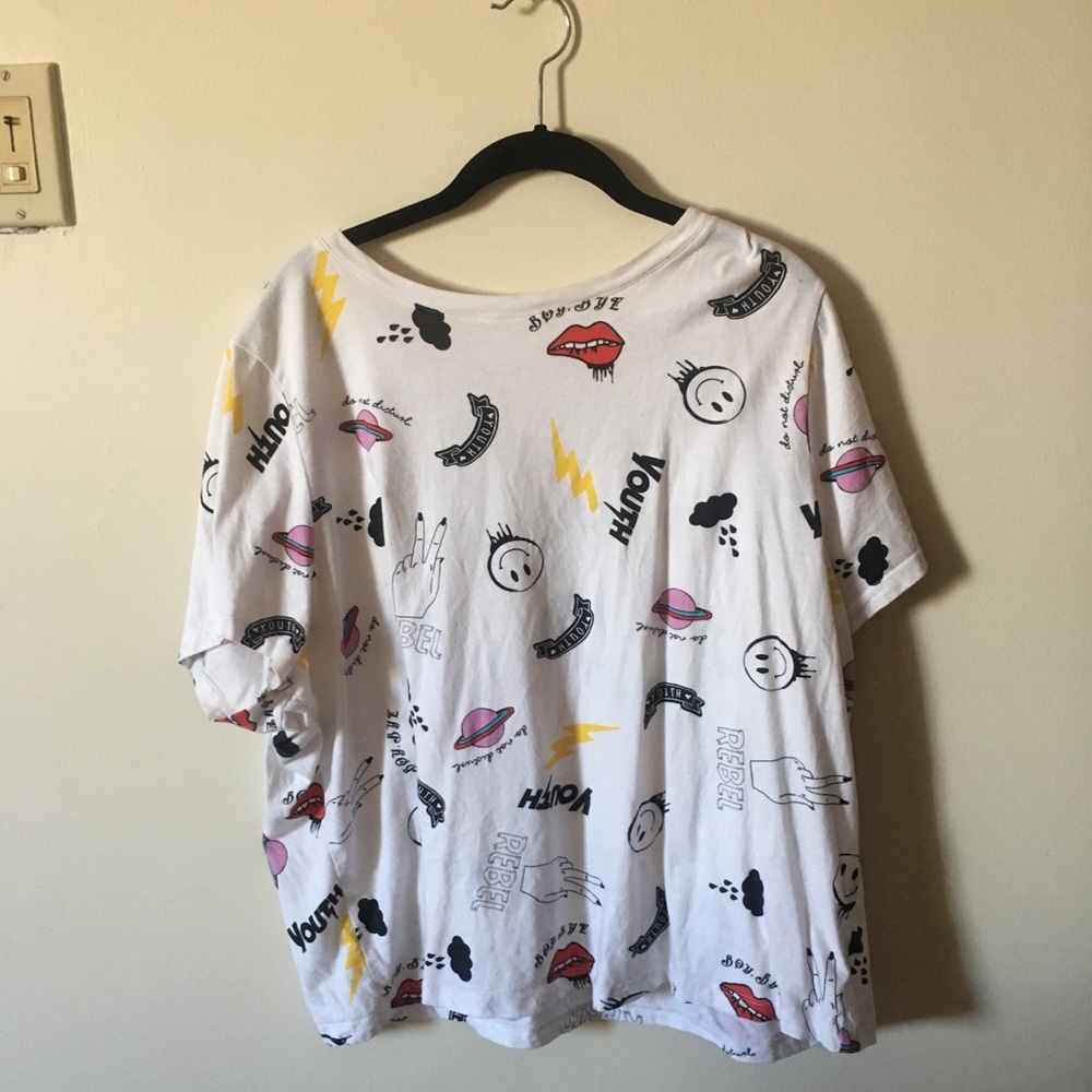 oversized graphic tee